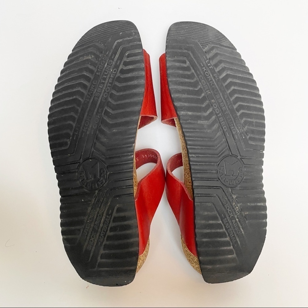 Mephisto Red Leather assymetrical cut-out sandals 35 - Picture 10 of 10
